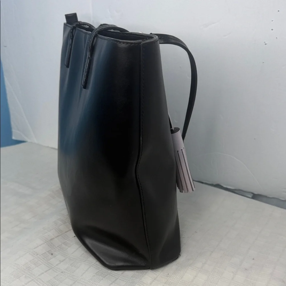 Kate Spade Wright Place Karla Smooth Leather Tote in Black